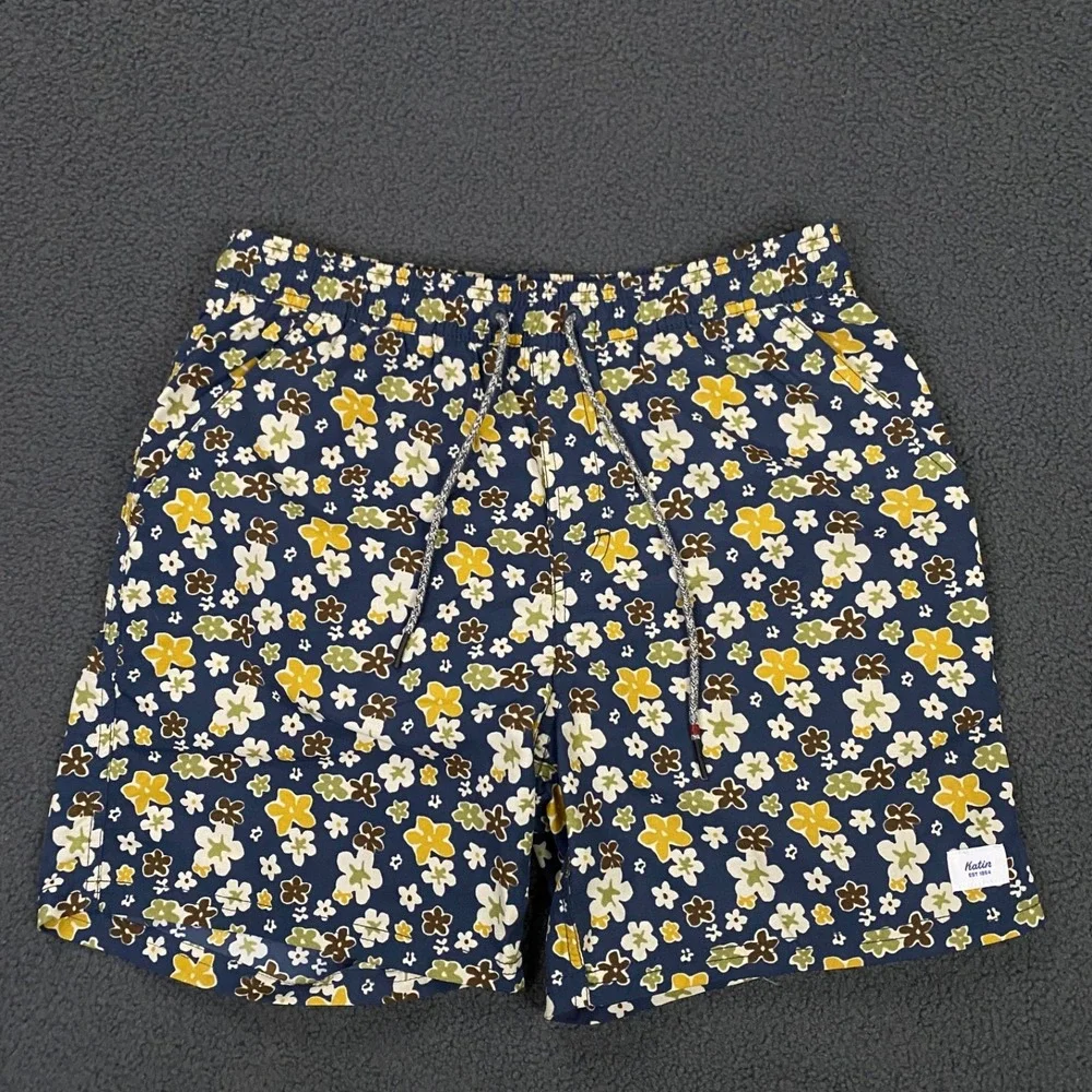 Katin Poolside Volley Swim Shorts Mens Small Floral Mesh Lined Trunks NWOT